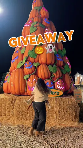Super GIVEAWAY 🎃👻   Enter To Win: 🎃Follow us @camiladeniseok and @utahkidsclub  🎃 Tag Your FUN Utah Moms!! (more tags=more entries) 🎃Share in your stories for 5 more entries  Saturday the 11th the winner will be announced✨✨ YOU Get a FREE Ticket to Each: Field of Fear Thriller Park Nightmare on 13th Day Haunt Cornbellys Gordos Fun Farm Glen Rays Little Haunts at This is the Place SLC and Ogden Ghost Tours CLAS Ropes Halloween River Cruise Happy Pumpkin Crazy Corn Maze Festival Transylvania Creatures of the Night Dinos in the Dark Jakers Jack-o-Lanterns The Colosseum Dreamscapes Scales and Tails Layton Aquarium Little Beakers Science Lab Pinners Expo and More!!👻👻 #halloween #utah #halloweekend #lugaresenutah #pumpkinseason 