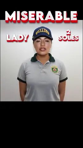 🎭 “¡Ah, claro! La ley está para proteger… pero no para pagar dos soles! Una policía con sueldo, beneficios y autoridad se sube a la combi, se niega a pagar su pasaje y… ¿qué hace? Llama refuerzos para detener al chofer 😳. ¡Qué eficiente uso del poder público! 🫡 En un país donde el ciudadano común suda cada sol, parece que algunos creen que la ley fue hecha solo para ellos. ⚖️ La justicia empieza por el ejemplo, no por el uniforme. #LeyParaUnosPocos #IroníasDelPerú