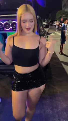 🇧🇷Favela Party🇳🇬 Octubre 11 VEN Y DISFRUTA QUE UNA FIESTA DE CALIDAD   8pm  -  Hasta el amanecer como se debe 🧟‍♂️ ⛳Quinta Guapilo *PRECIOS DE LAS ENTRADAS*   🎫✨40bs🎟️✨ INCLUYE:   1️⃣TORO MECÁNICO 🐂 2️⃣SHOW DE ANGELOSO 1hrs 🎤 3️⃣PRESENCIA DE MAYTE FLORES🤭 4️⃣AUDIO CARS 🎺 5️⃣SHOW DE BAILARINAS 💃 6️⃣DJ YOXEL Y ANIMANDO RICHARD INK 7️⃣CONCURSO DE BAILE 🎵🎵 8️⃣SEGURIDAD PRIVADA 👮🏽‍♀️ 9️⃣1 PISCINAS GRANDE🛝💦 🔟AMBIENTE CERRADO Y HERMOSO ✨ TE IMAGINAS TODO ESO POR TAN SOLO 40BS NO TE QUEDES AFUERA RESERVA TU ENTRADA 😏 EL MEJOR SHOW Y ENTRETENIMIENTO QUE PODRAS TENER PARA DIVERTIRTE Y PASARLA BIEN 🍻🥃🍹Tragos y Cerveza a precio de licorería🥂🍸🍻🥃 FLOR DE CAÑA FOUR LOKO CERVEZA PACEÑA CORONA AGUA VITAL  BARDERO VOCKA Y MUCHO MAS! TAMBIÉN CONTAREMOS CON COMIDA POR SI TE DA HAMBRE A MEDIA NOCHE🍔 Reservas o más info:  andreesssss 78521489 #paratiiiiiiiiiiiiiiiiiiiiiiiiiiiiiii #paratiiiiiiiiiiiiiiiiiiiiiiiiiiiiiii #fyp #favelaparty #santacruzdelasierra🇳🇬 