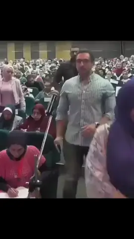 Since this is having another go on Twitter thought I would reshare my thoughts after 2 years .. من سنتين فاتوا اخدت قرار اني اسعي في الحاجة الانا عايزها بغض النظر عن الrisk ... من كلامي مع الناس السنين الفاتت لاحظت ان ناس كتير بيبقي حلمها انها تسافر لكن لمجرد ان عندهم ترتيب بيحسوا انهم ملزمين 