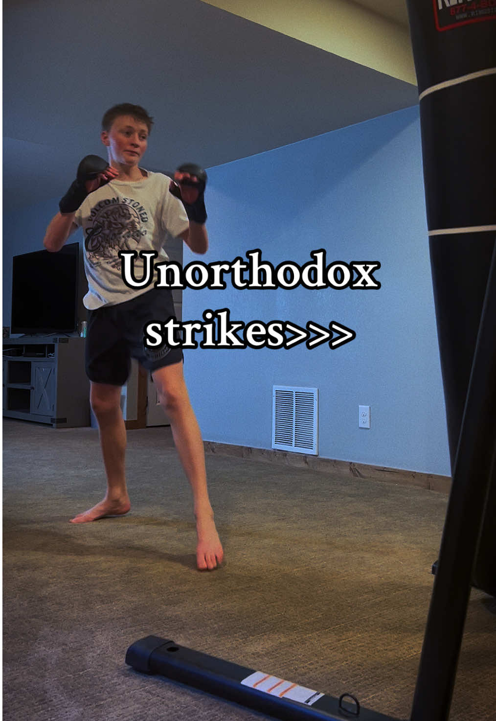 Follow for more striking 🙏🔥 #mma #ufc_mma_sport #kickboxing #muaythai #UFC