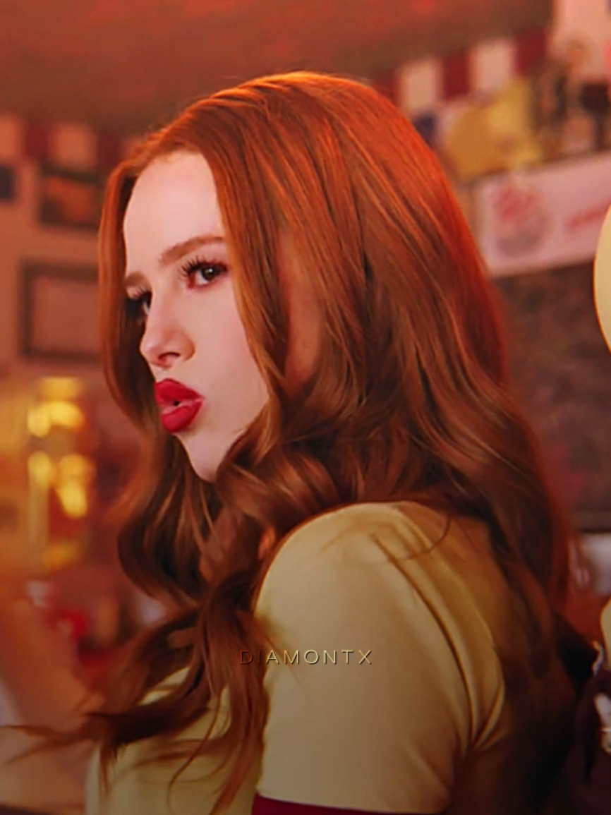 Ropa cara, se ve cara #cherylblossom #riverdale 
