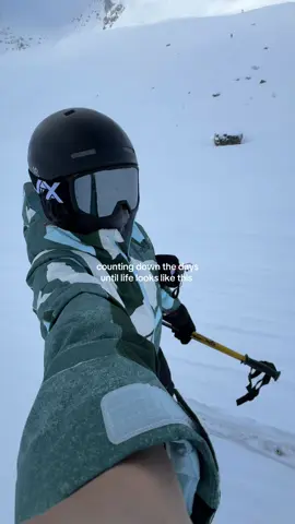 I'm so ready for ski season #apresski #skiseason #skiing #skiingtiktok #skiingislife 