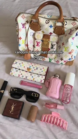 random things that make me happy💝🇺🇸  #aesthetic #pinterestgirl #cleangirl #selfcaredays 