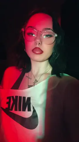 this is. #wlw #wuhluhwuh #lgbt🌈 #femmesoftiktok #fypシ 