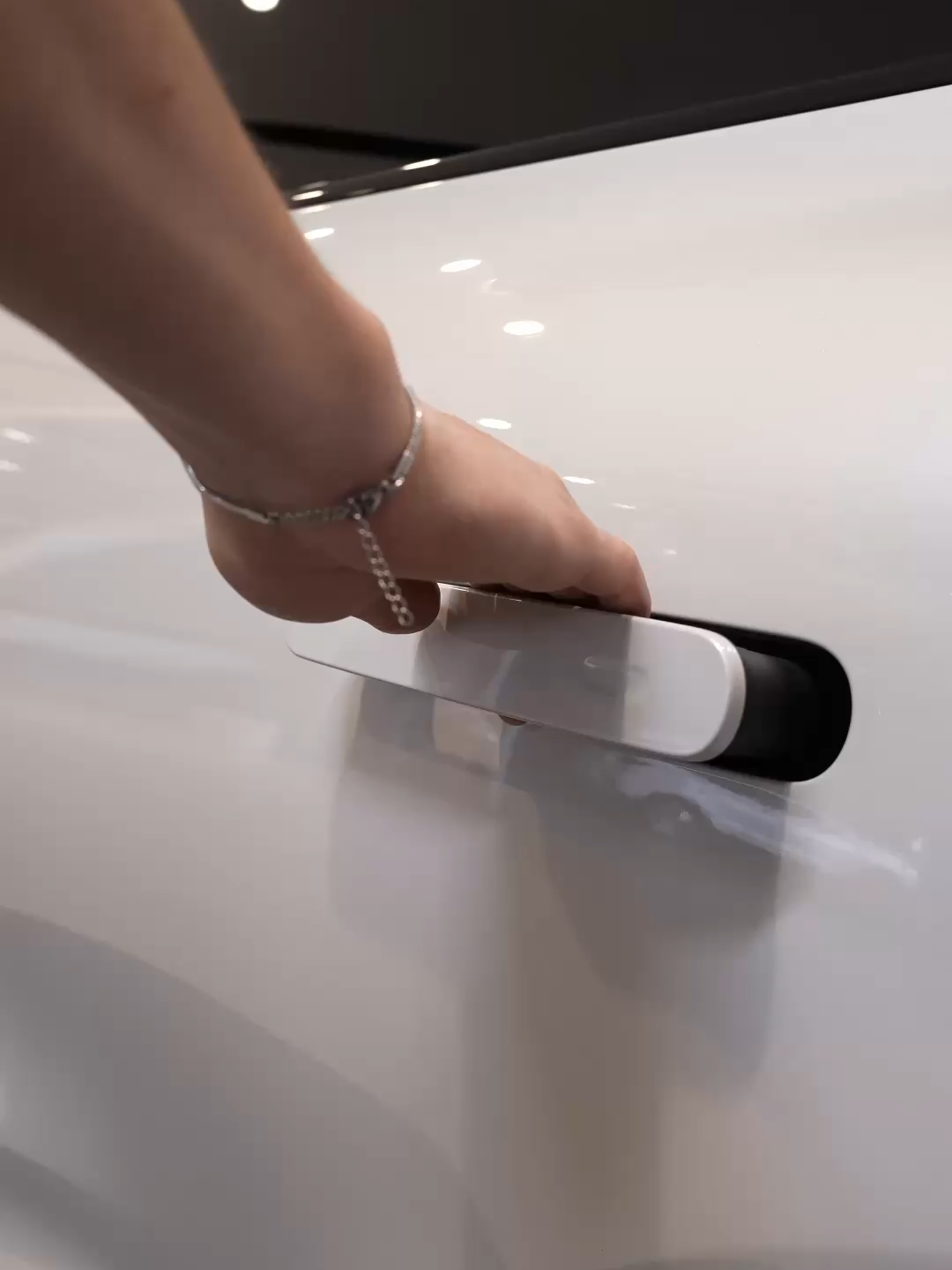 Sube el volumen y siente el lujo. 🔊 Cada clic, cada textura, cada detalle del nuevo IM LS7 está aquí para darte una experiencia de confort total. #MGMexico #MG