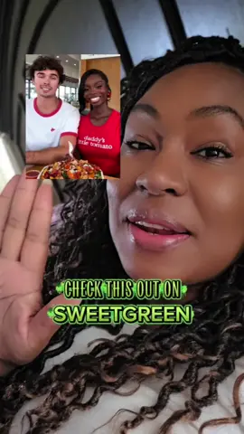 I wish there was a Sweetgreen near me. Vancarthens/Nicolandria. Nic and Olandria did a sweet green food review that is really cute and they look great  #vancarthens #nicolandria #sweetgreen #healthyfood #salads 