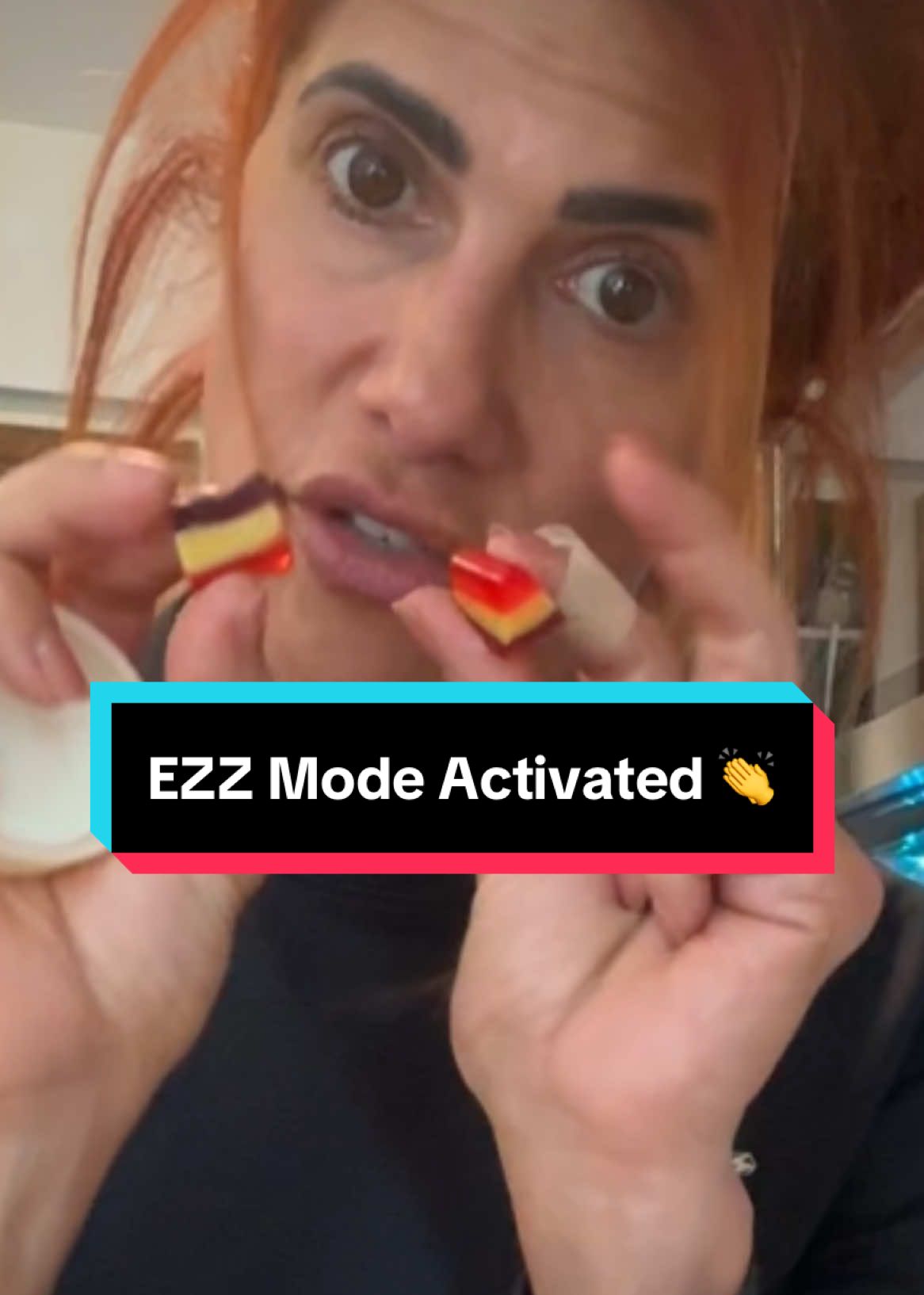 EZZDAY outsmarts the three root causes of aging: oxidative stress, inflammation, and metabolic slowdown.  This easy to chew gummy takes the guest work out of anti-aging.  #cellularhealth #antiaging #antiaginggummies #NAD #collagen @EZZDAY 