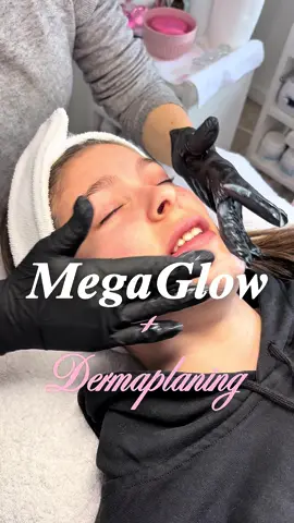 Paso a paso del protocolo MegaGlow + Dermaplaning🩷 #cosmetologia #tratamientosfaciales #dermaplaning #glowingskin #skincare 
