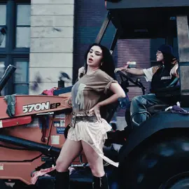 get out taylor you will never be our queen charli 😂 [cc: sat6rns wm ib: 2000slegend] #charlixcx #charlixcxedit #brat #fyp #aestheticedits  HIGH QUALITY CHARLI XCX TAYLOR SWIFT BEEF EDIT