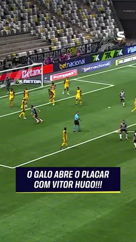 O GALO SAI NA FRENTE EM CASA!!! 🐔⚽️ Aproveitando a força da Arena MRV, o Atltico Mineiro abre o placar com Vitor Hugo após cobrança de escanteio. O zagueiro desviou para o gol e dá a vantagem para o Galo log no começo da partida.  *Contém legenda automática  #BrasileiraoNoSportv #AtleticoMineiro #Sport #VitorHugo #FutebolBrasileiro