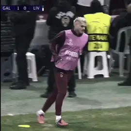 Bu takımı 13.'lükten alıp 2 sezon üst üste şampiyon yapmakmış tek suçu... #galatasaray #edit #keşfet #capcut #icardi 