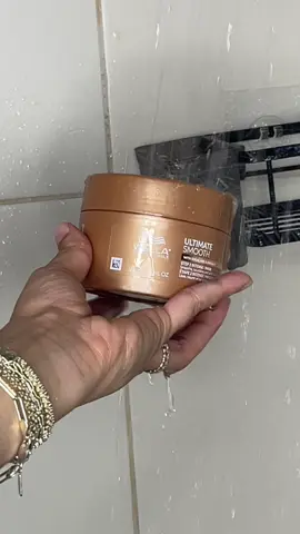 gifted by Wella Professionals USA  Hair mask that deeply smooths, nourishes and adds shine to my hair ✨ @wellahair #wellacare #wellaultimatesmooth