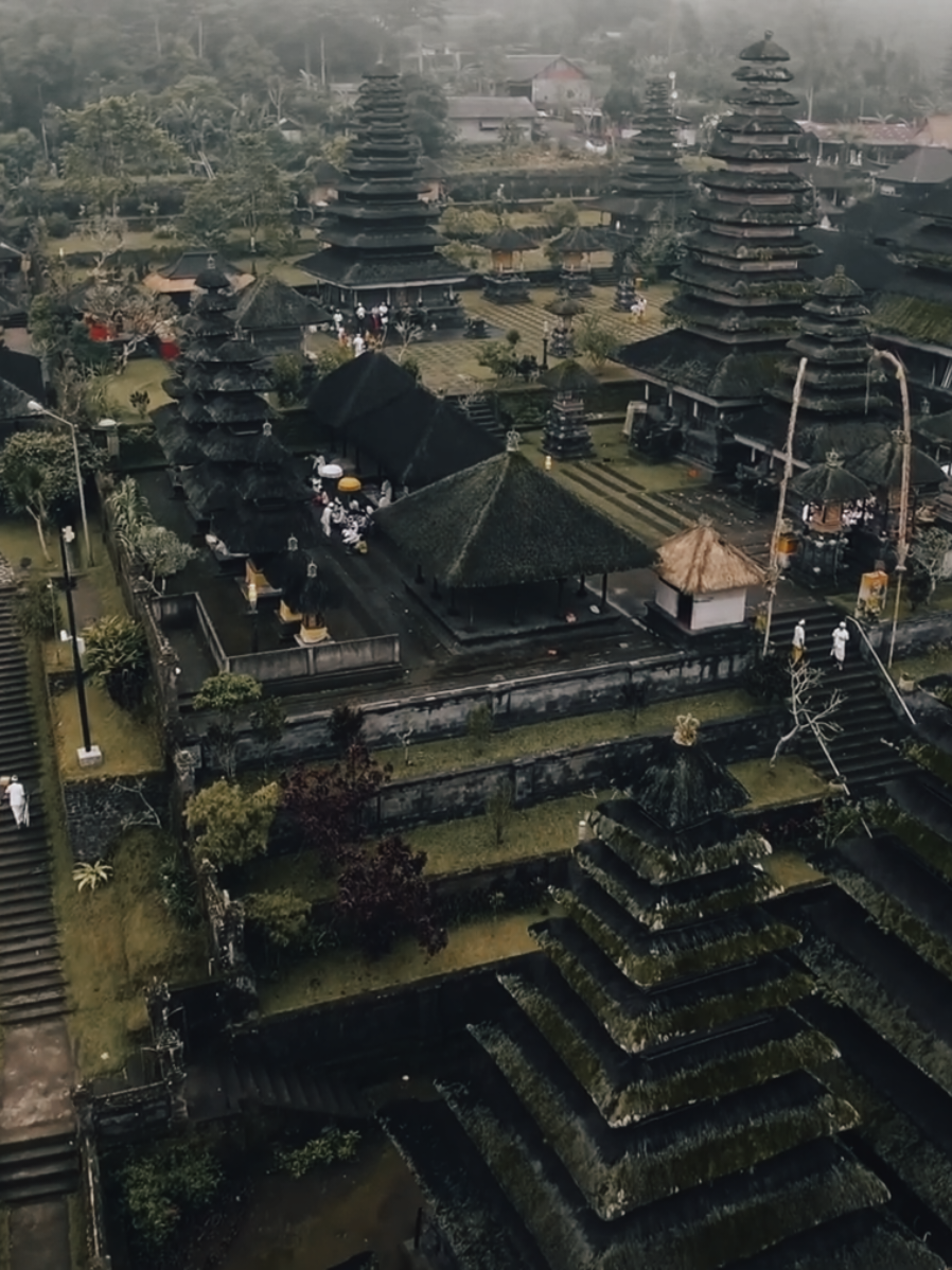 Pura Agung Besakih  #purabesakihbali  #pura  #cinematic 