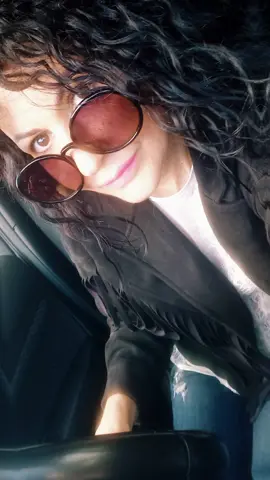 gira il tuo viso verso il sole e le ombre cadranno dietro di te!
