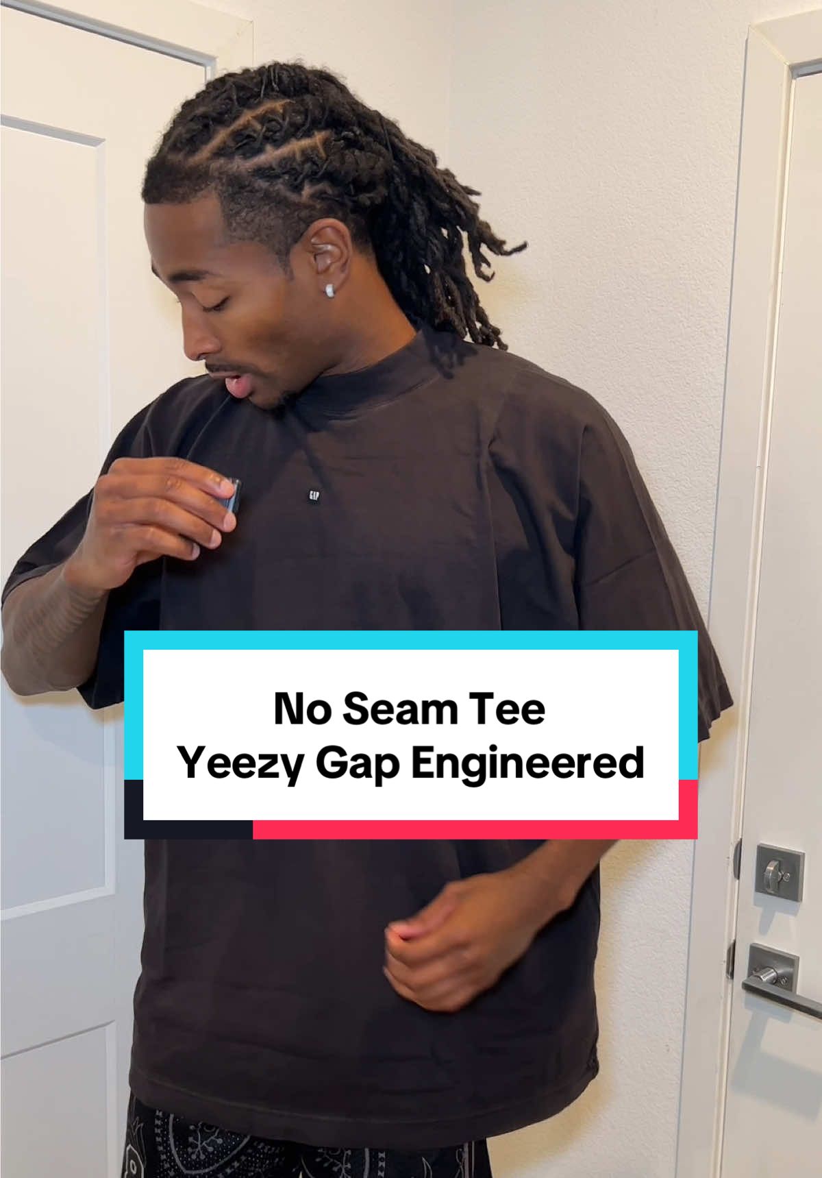 Yeezy Gap No Seam Tee 🔥 @Keevado Fashion #yeezy #oversized #oversizedshirt #fashioninspo #designerfashion 