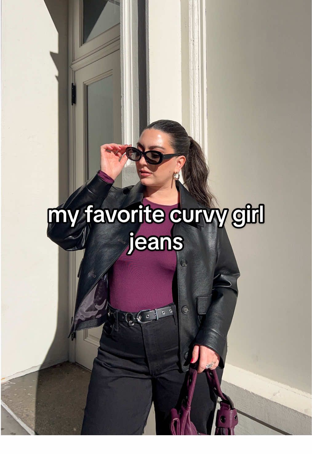 bury me in @abercrombie curve love denim please 🖤 #curvyfashion #midsizestyle #size12 #abercrombiejeans 