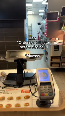 #funnymoments #fastfood #fyp #oneminutebeforeclosing #lastminute 