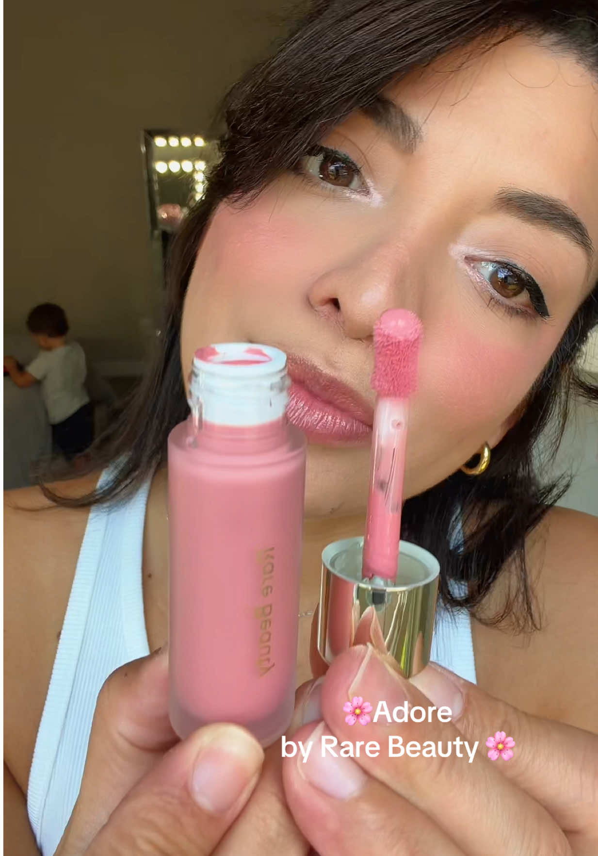Obsessed con Adore by @Rare Beauty 💕 el pink perfecto para las pink girlies 💖 @Selena Gomez #adorebyrarebeauty #rarebeauty #selenagomez #rarebeautynewblush #newblush 