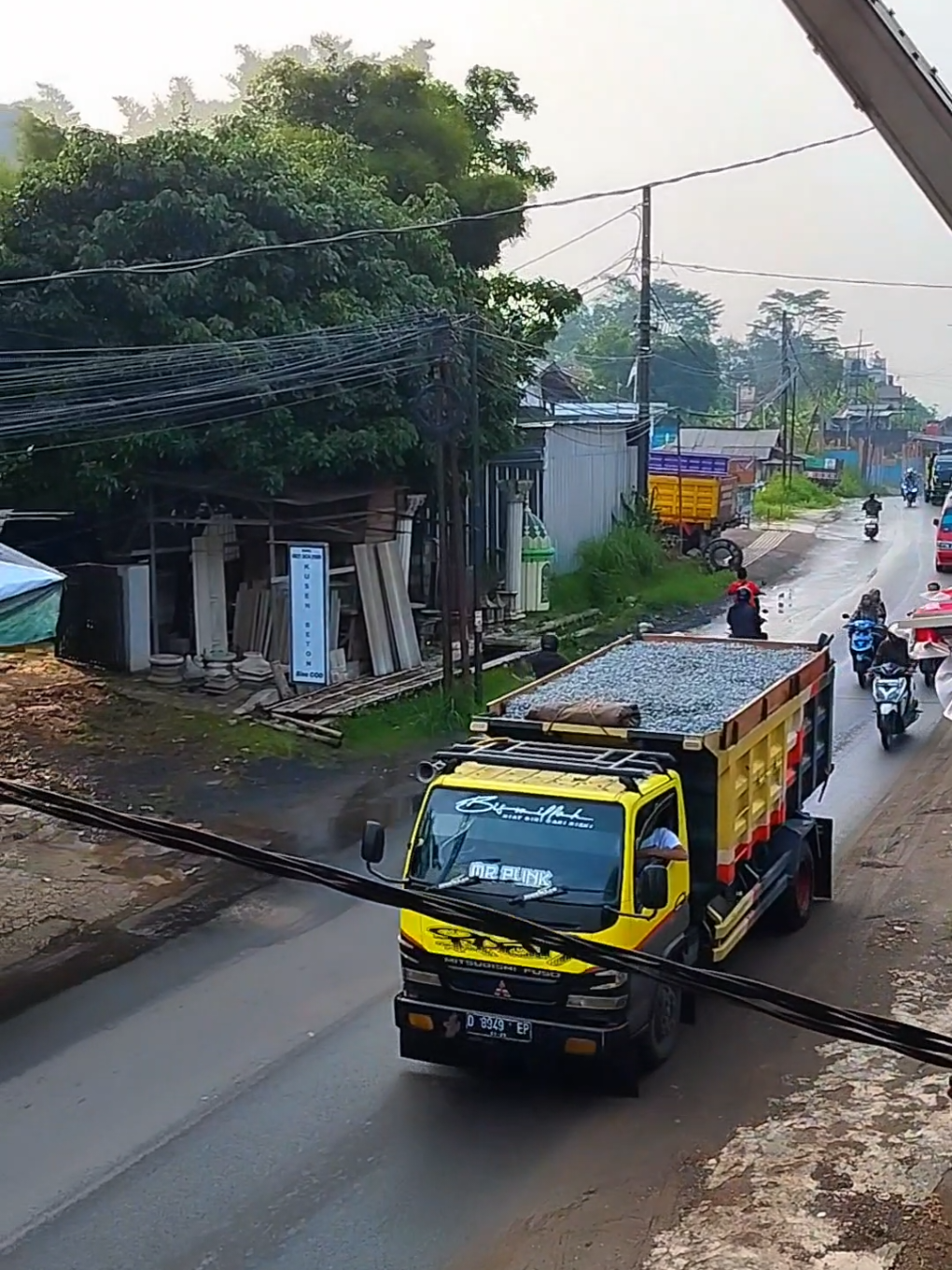 Truk mania indonesia #fyp #trukoleng #truksawit #trukmaniaindonesia #tanjakancantilan 