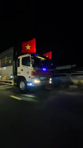 Bình an nhé 🥰#xuhuong #ynaylayanh #cuutromientrung #baobualoi #baolutmientrung 