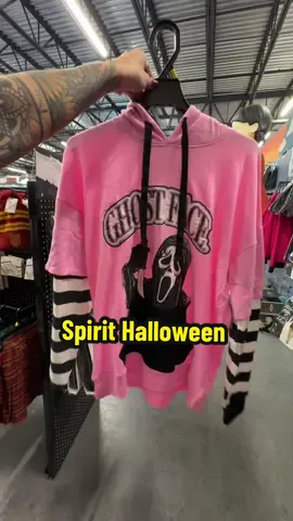 Come shopping with me at Spirit Halloween 😍👻 @Spirit Halloween #spirithalloween #halloween #spookyseason #shopping #costume 