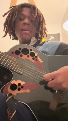 First chalino song#guitarra #iwantlittlecaesars #chalinosanchez #quisieraserpajarillo #cover 