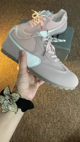 #sneakers #sepatuwanita 