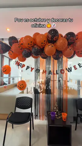 Decoración oficina 🎃👻  yo la amé 😍😍    🎈#decoracionhalloween  #decoracionoficina #oficina #decoracion #halloween 