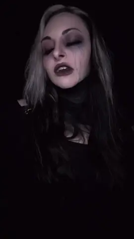 I could, if I wanted to. #poisonpack #banshee #haunted #horror #occosplay 