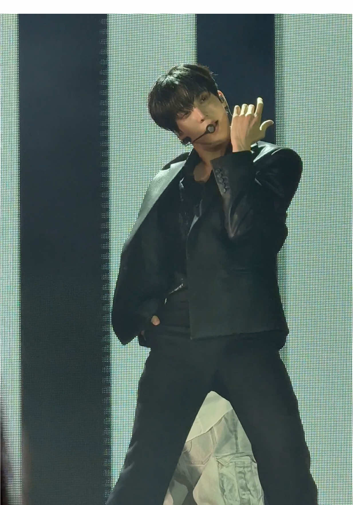 2025-8-8 - Slide to me - Yunho - Ateez - (LA Night 1) #ateez #yunho #ateezyunho #slidetome #inyourfantasy 