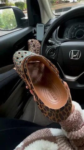 Platform leopard crocs #crocsoftiktok #tiktokshopdealsforyoudays 