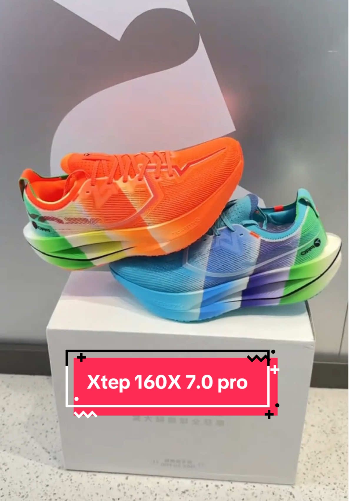 Ace-XTEP 160X 7.0pro !!! Color Couple yang terang !!! runners yang nak Color Special bila cuba break PB? Kasut yang Color menarik ni mesti boleh untuk SUB 3 !!! Tapi kena kembalik ke Training lah …😂 #live #run #offer #larian #lembut #xtepshoes #marathon #speed 