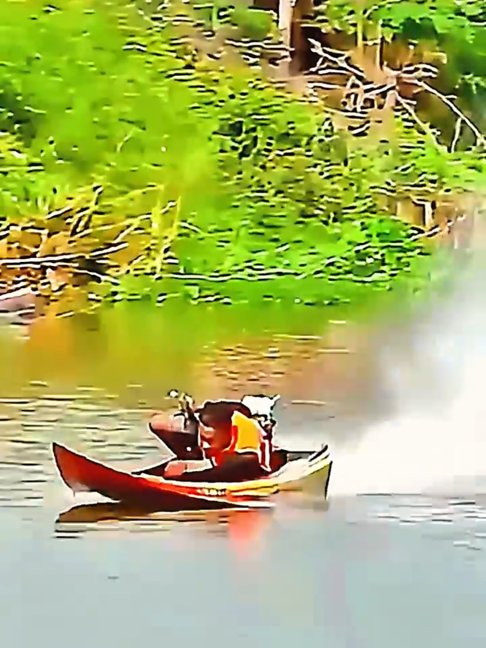 thailand long boat racing #thailand #longboat #racing #crash 