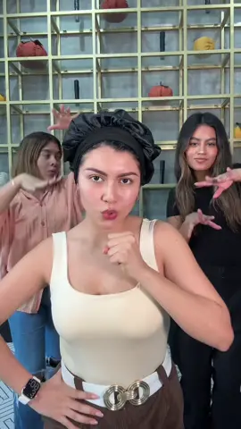 Hocus Pocus llegó al mejor Salón de Tuxtla @Sashé Salón  Con Sarah por : @andyglez415 y Mary por: @E m y  profesionales en belleza de Sashe #halloween #halloweenmakeup #hocuspocus #makeuptransformation #makeup 