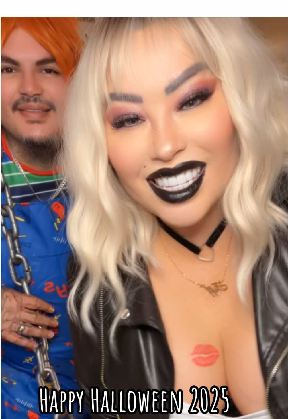 Chucky and Tiffany❤️❤️❤️ Yes, Tiffany does love Chucky, but it's a complex, toxic love intertwined with hatred, desire, and necessity!! #halloweencostume #halloween2025 #chuckyandtiff 