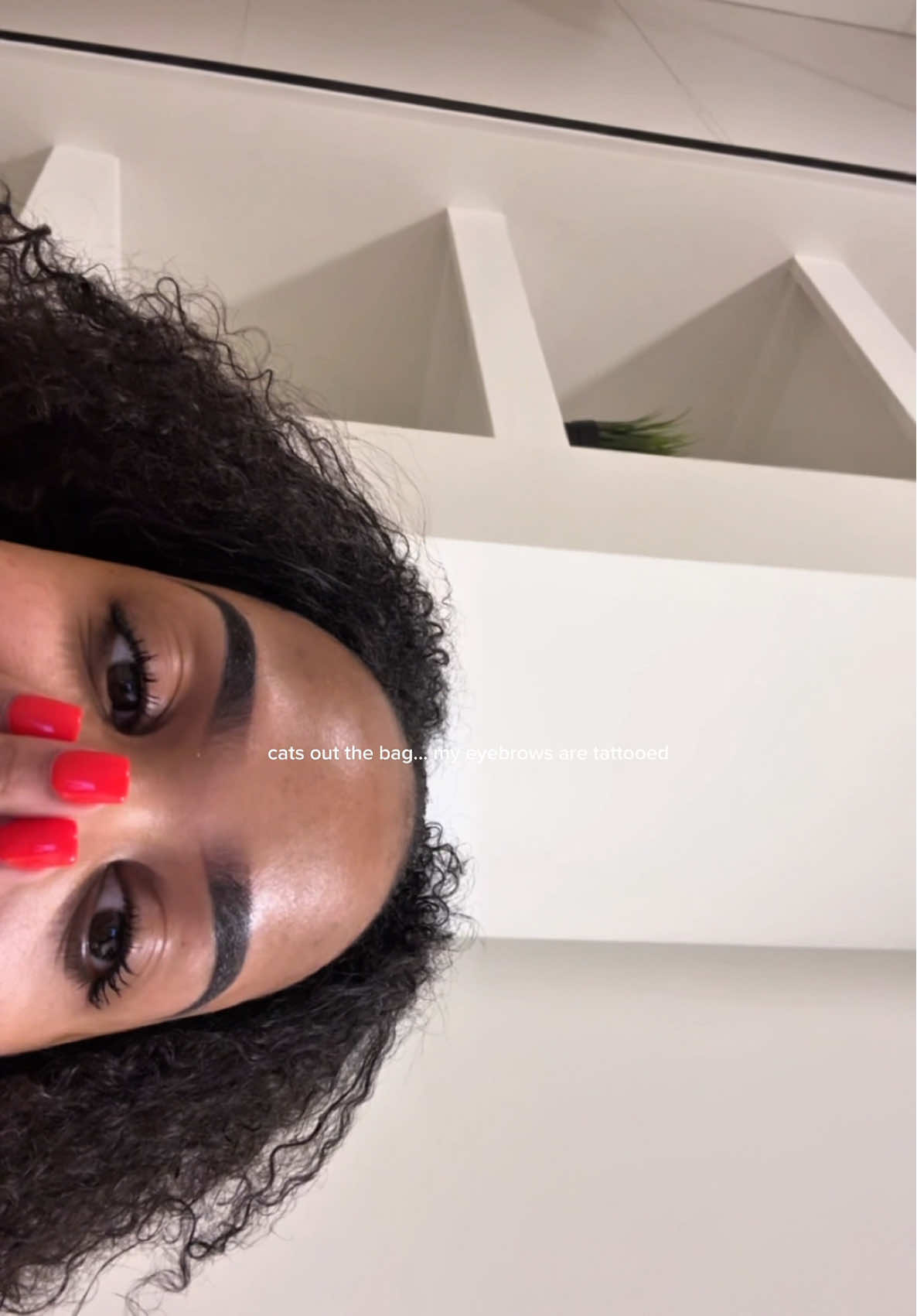 yearly touch up appt with @jasminejaesthetics 💗 i get the question “what do you do to your brows” allllll the time. well babe, their microshaded!  love them, and don’t regret any second of it! probably my best investment lol #viral #microshading #eyebrows #maintenanceday #luxury 