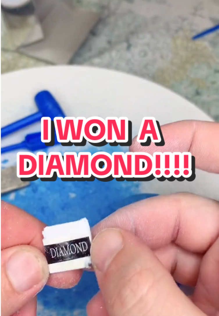 I won a diamond 🧎‍➡️ #diamonddigit #diamond #sand #iwon 