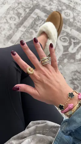 Gold stackable ring 🎁 #jewelry #ring #giftidea #tiktokshopfalldealsforyou #tiktokshopcreatorpicks 