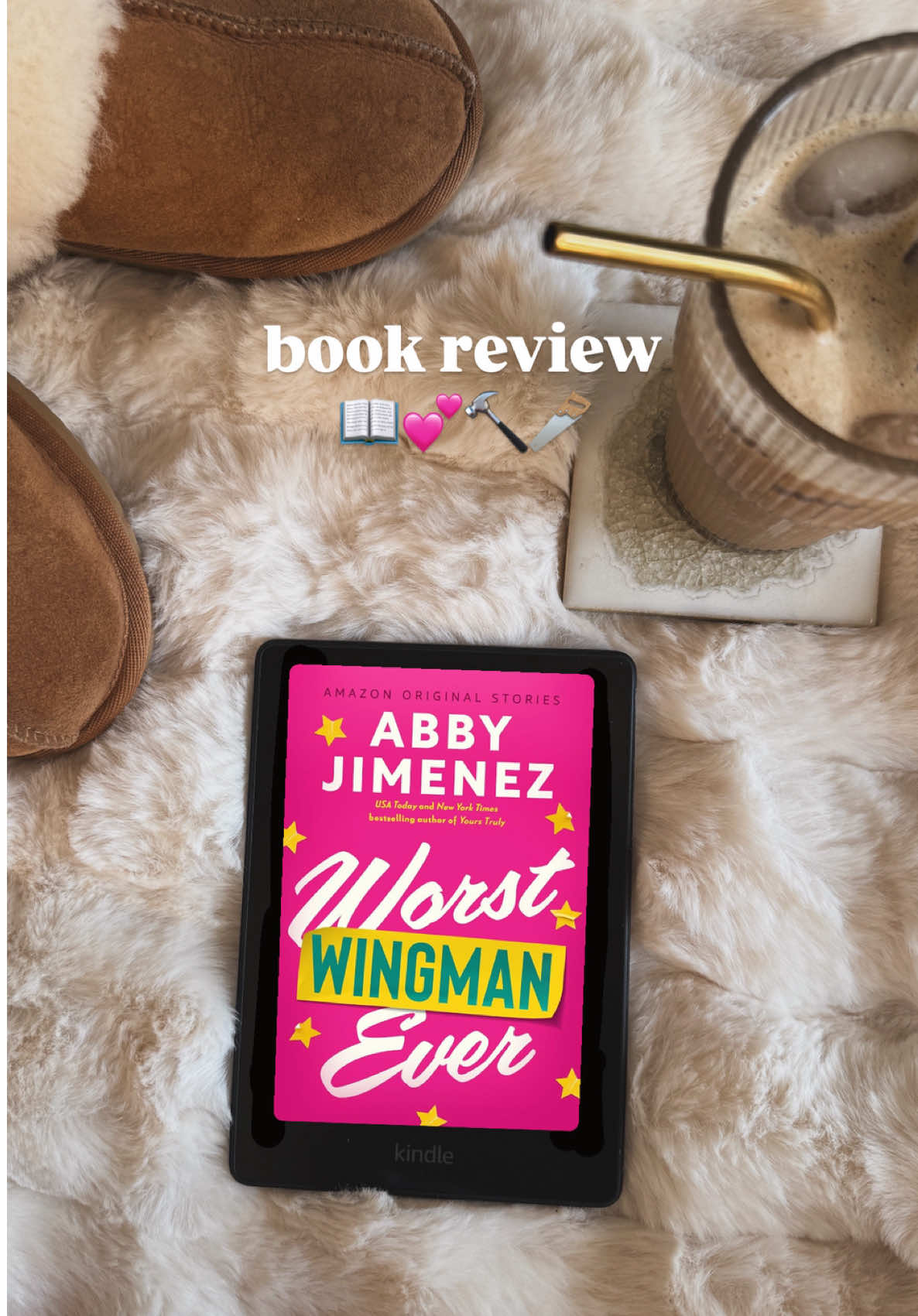 I love a good romcom in the form of a book! This is a cute palette cleanser novella, highly recommend if you just want something feel good to read in one sitting 💕 #bookreview #smuttok #bookrec #bookish #bookgirlies 