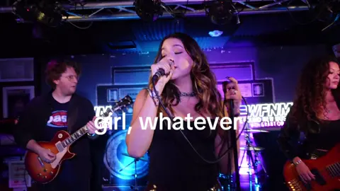 idk what this means but i <3 this song #fyp #show #liveperformance #hotelziggy 