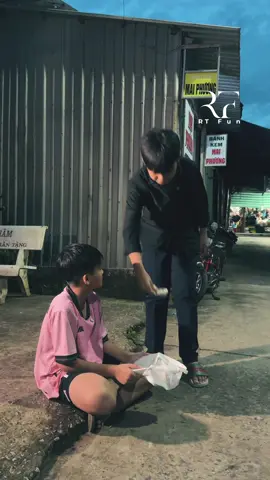 RT Fun nghề nào cũng có giá #rtfun #vuinhon #haihuoc 