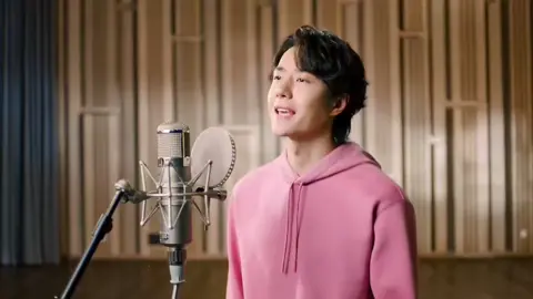 以声为炬，点燃竞技热血；以曲为帆，传递湾区豪情！很荣幸能演唱十五运会会歌《气势如虹》。11月9日，十五运会将在粤港澳大湾区启幕，期待和大家一起，见证赛场上每一个全力以赴、气势如虹的高光时刻！ #WangYibo #王一博 #หวังอี้ป๋อ 