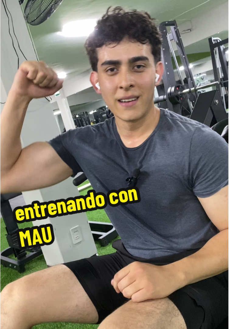 el secreto para estar buenote como el buen Mau #fyp #GymTok #legday #diadepierna #gymboy 
