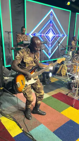 #creatorsearchinsights #liveband #viral #foryourpage #prisonstories Ahomansiaservicebandshow