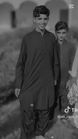 #سنگت_ویڈیو_وائرل_کریسو_آپ_ہیں🥀🌼🙈✨🎇 @Zeeshan Ali #@❤ماما شاکر کھوسہ💠 