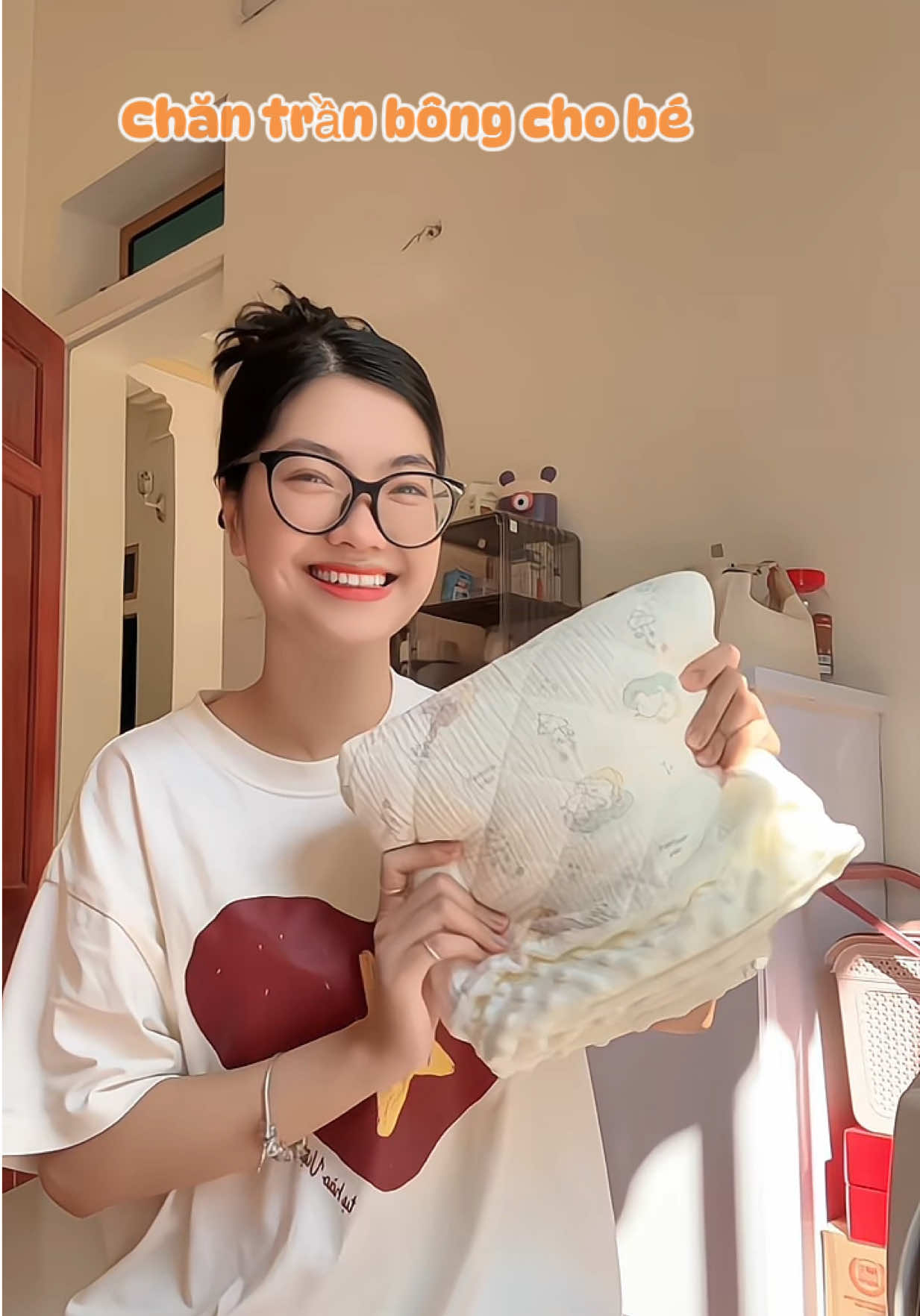 Chăn trần bông cho bé dự sinh mùa thu đông năm nay đây các mom ơi#TikTokAwardsVN #tolahuongmeemrong #kinhnghiemsamdososinh #landaulamme #chantranbongchobe 