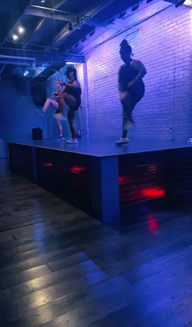 Half way though the week! Bring em out - with us as we kick into weekend mode! #pulsefitnessatthedistrict #hiit #cardio #workout 