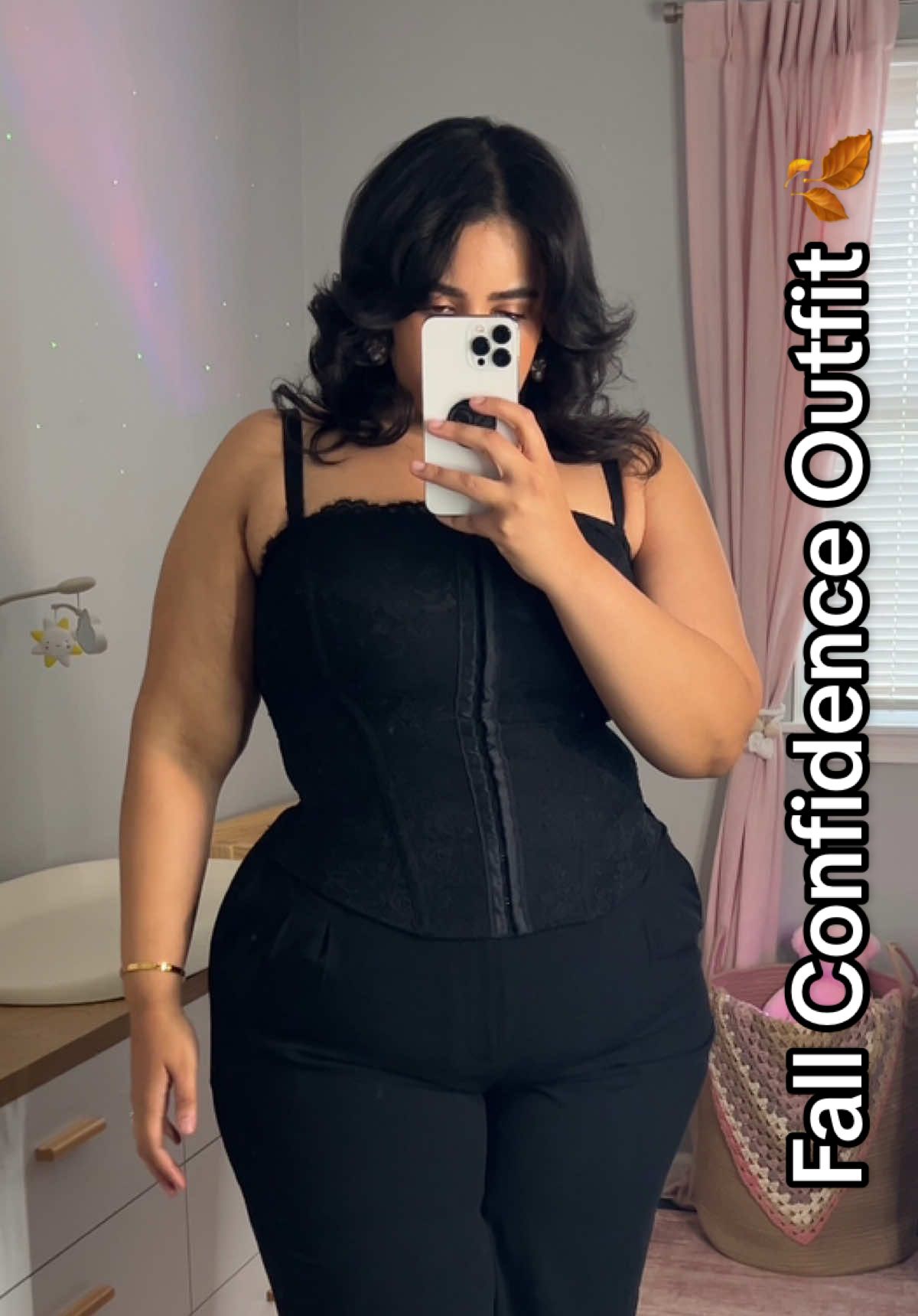When comfort meets confidence 🤍 This Popilush corset top hugs in all the right places — perfect for date nights, brunch or a fall girls’ day out 🍂✨ #FallFashion #OOTDFall #TikTokShopFallDealsForYou #TikTokShopCreatorPicks #FashionTok 