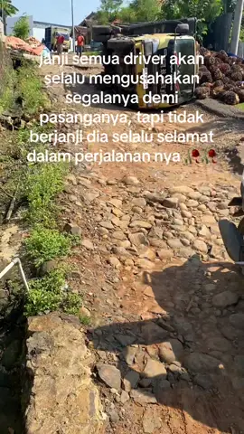 driver sawit kembali berduka, jalan waykanan penyebabnya 🥀🥀 #berkahsawitgrup #trukmaniaindonesia #drivermudaindonesia🇮🇩🇮🇩 #kabarduka #waykananlampung 